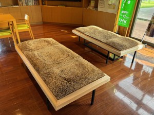 草原の椅子②